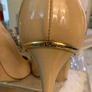 LOUIS VUITTON Patent Leather Pumps SZ 10 🔥🔥🔥